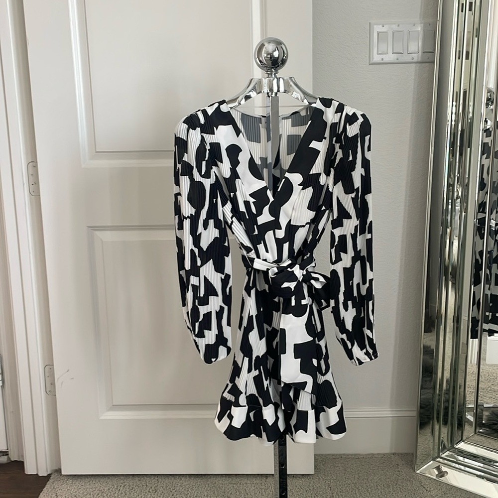 WOMENS MILLY BLACK AND WHITE COLOR BLOCK PRINT LIV DRESS SZ 0